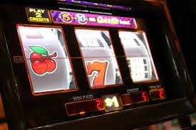 Tampilan antarmuka Arcade Games dengan menu navigasi
